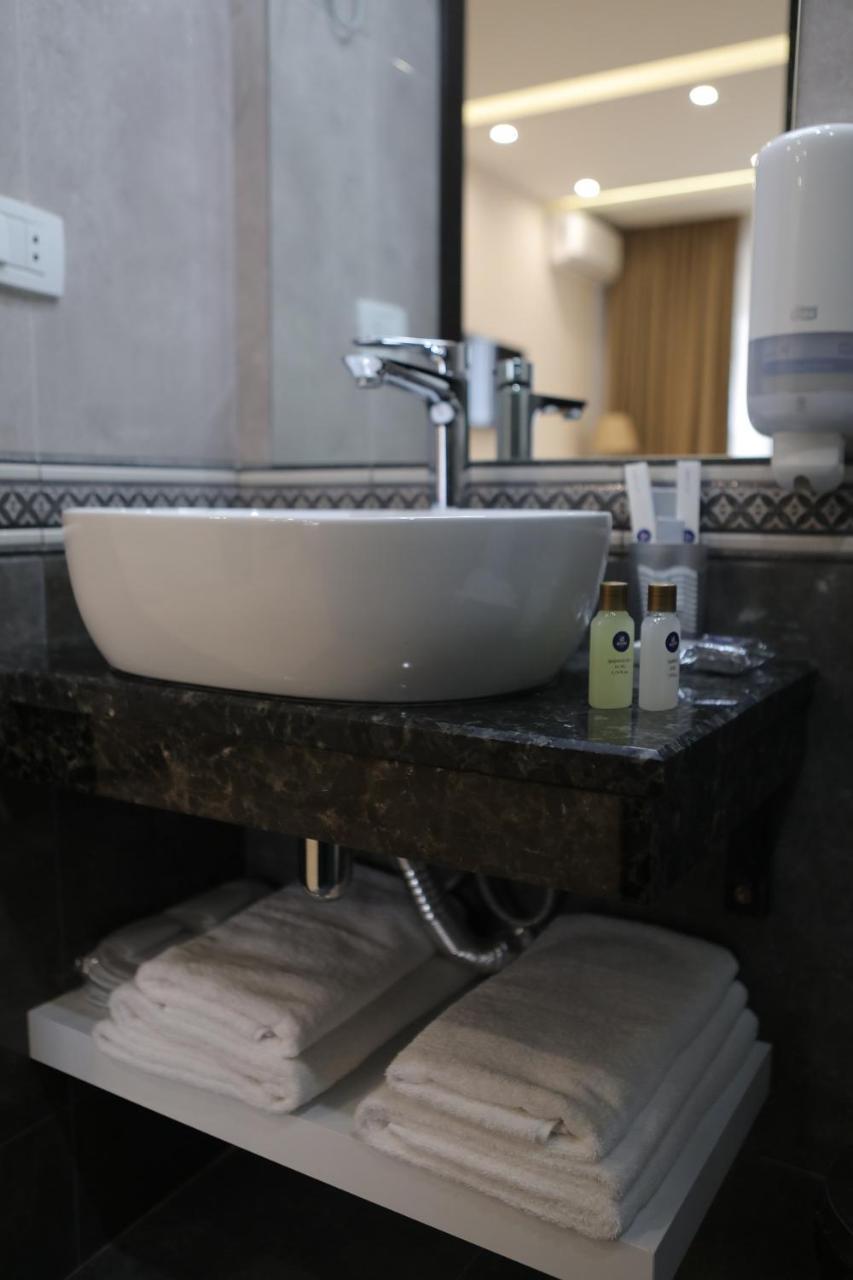 4Room Hotel Erivan Dış mekan fotoğraf