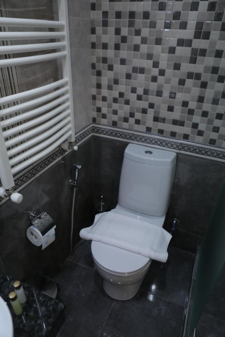 4Room Hotel Erivan Dış mekan fotoğraf