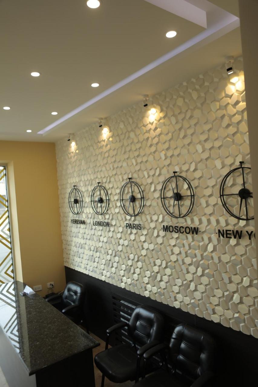 4Room Hotel Erivan Dış mekan fotoğraf