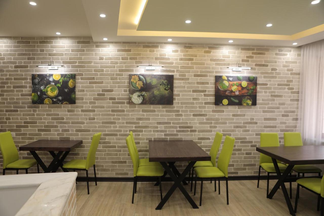 4Room Hotel Erivan Dış mekan fotoğraf